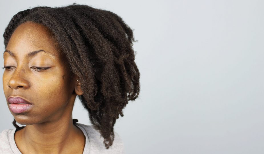 Finger detangling loose textured natural 4c hair